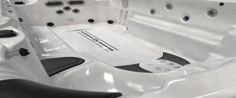 Cal Grip™ for hot tubs in Mill Villen